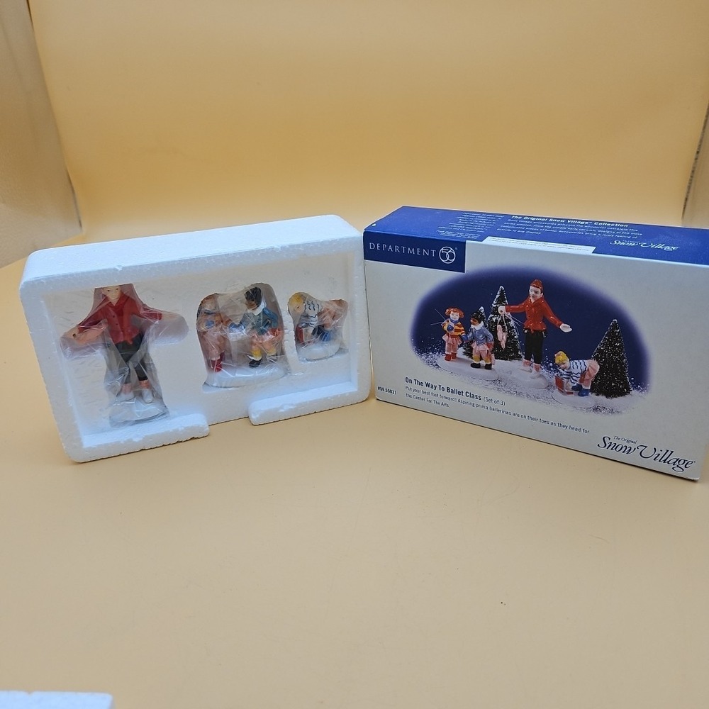 Department 56 Snow Village On The Way To Ballet Class Figurines Set #56.55031